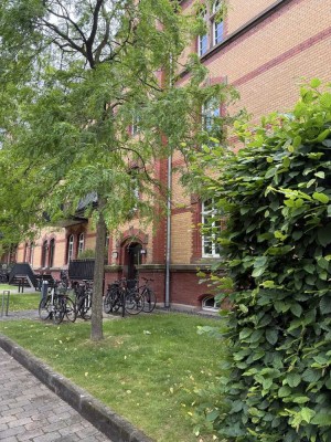 Stilvolle 2-Zimmer-Wohnung mit fantastischem Blick über Düsseldorf – Toplage in Derendorf