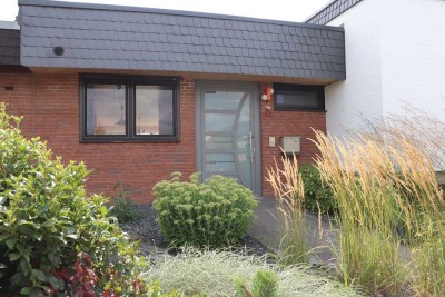 Bezugsfertiger Bungalow mit modernster Technik in beliebter Lage