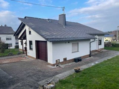 * Gut gepflegtes Einfamilienhaus mit Scheune und großem Grundstück  + Klick mich !