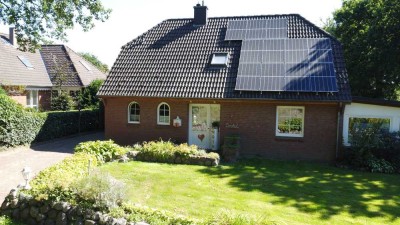 Ruhig gelegenes, tadelloses Einfamilienhaus mit PV-Anlage in Schwesing bei Husum