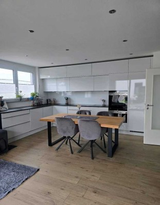 Gut geschnittene Dachterrassenwohnung mit Südausrichtung