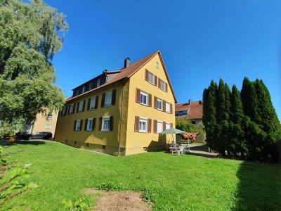 Gepflegte 2,5-Zimmer Dachgeschosswohnung in Friedrichshafen