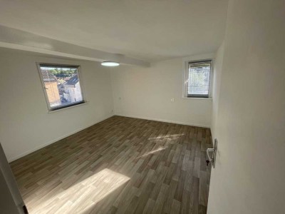 4 Zimmer-Wohnung mit Balkon & EBK, in Möckmühl, Provisionsfrei!!! zu vermieten