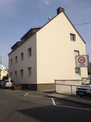 Hübsche & ruhige 2 ZiKB Wohnung an ruhigen Mieter/Paar  in Erbenheim zu vermieten