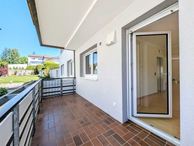 Neue Küche - großer Balkon - für Paare: sehr ruhige Einheit in Hornau