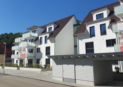 Moderne 3 1/2 Zimmer-Wohnung mit Balkon, Tiefgarage und Stellplatz