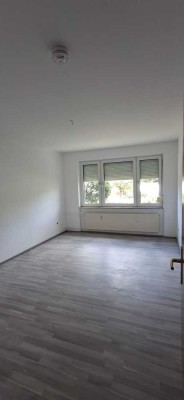 Erstbezug nach Sanierung: schöne 3-Zimmer-Wohnung mit Einbauküche und Balkon in Bremen