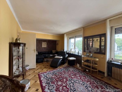 Sanierungsbedürftiges Mehrfamilienhaus in Bad Vilbel!