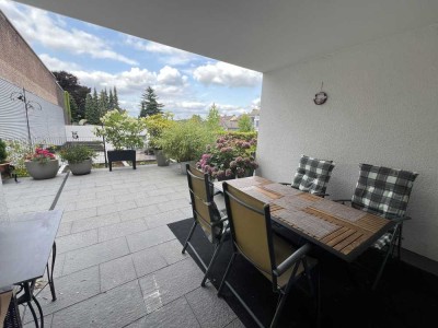 Barrierefreie, neubauähnliche 2 Zi-Whg. mit Terrasse, EBK, Fußbodenheizung & Carport in SG-Mitte!