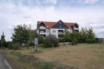 Gemütliche und gut vermietete 3-Zimmer mit Balkon, Wannenbad und Stellplatz in ruhiger Lage!