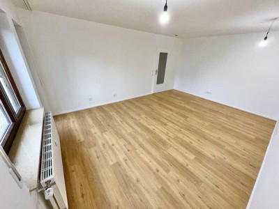 Stilvolle 2-Zimmer-Hochparterre-Wohnung mit neuer EBK in Ludwigsburg. Erstbezug nach Sanierung 2025.