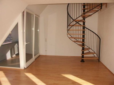 2-Zi.-Maisonetten-Whg + Loggia in der Fußgängerzone für max. 2 Personen ohne Haustiere!