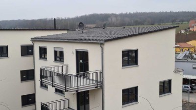 Traumhafte 3-Zimmer-OG-Wohnung, 2 Balkone, Garage + Stellplatz, inkl. Küche, toller Ausblick