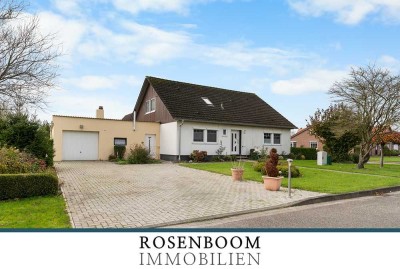 Großzügiges Einfamilienhaus mit schönem Grundstück in ruhiger Lage