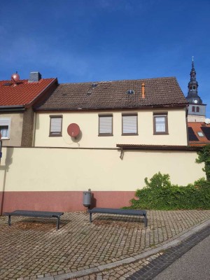 Günstiges 6-Raum-Reihenendhaus in Bad Frankenhausen/Kyffhäuser