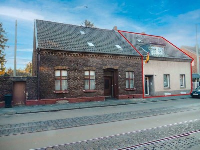 Zwei Doppelhaushälften in zentraler Lage von Krefeld-Fischeln – nur als Gesamtobjekt zu verkaufen!