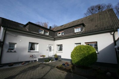 Familien aufgepasst - Traumhaus mit viel Platz und großem Garten im Hötting!