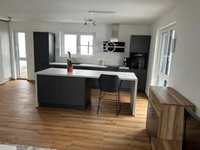 Furnished Apartment / Möblierte 2-Raum-Wohnung mit Dachterasse und EBK in Nordenstadt