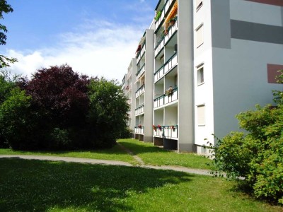 Schöne 2-Raum Wohnung mit Balkon im Erdgeschoss