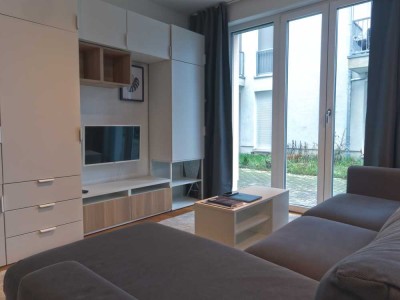 Modern Studio Apartment in Lichtenberg with Terrace