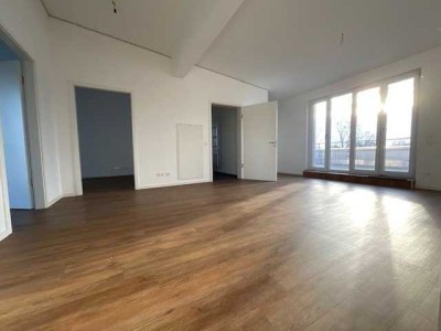 Großzügiges, sonniges 3-Zimmer-Penthaus mit großer Dachterrasse und TG-Stellplatz