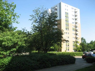 Hochwertig modernisierte Wohnung in grüner Umgebung!