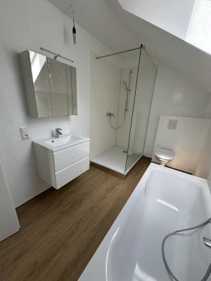 Frisch sanierte 3 Zimmer mit Südbalkon