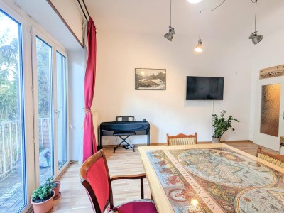 Vorgarten: Gemütliche Balkonwohnung + Idealer Grundriss + Sonniges Wohnzimmer + Teilbar auf 2-3 Zimmer