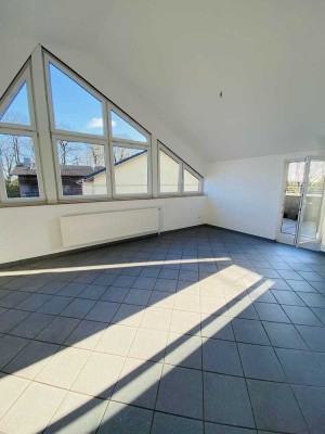 Helle, freundliche Dachgeschosswohnung in Wuppertal-Cronenberg
