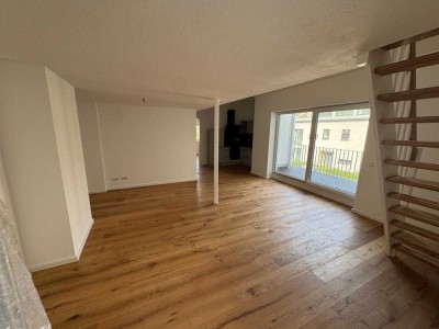Attraktive 3-Zimmer Maisonette-Wohnung mit Balkon in Frankfurt-Niederrad