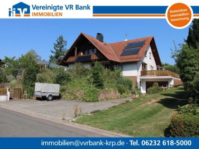 Toller Bungalow für
2 Generationen !