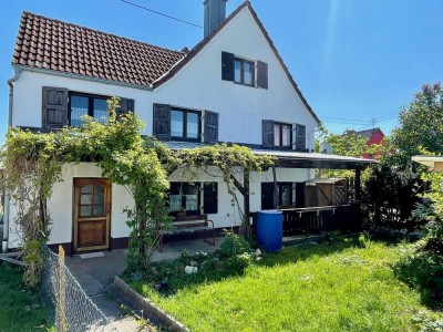 *Reserviert * Bezugsfreies gepflegtes Einfamilienhaus mit kleinem Garten