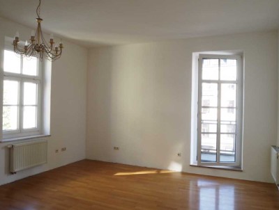Schöne Wohnung im Altbau, 3ZKB, 81qm, Balkon, gute Lage