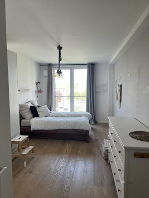 Traumhaftes Penthouse mit Aufdachterrasse und Blick zum Fernsehturm