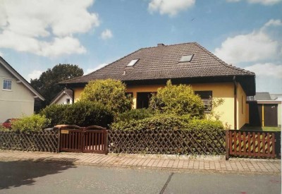 Vollmöbliert!!! Wunderschönes Bungalow mit 5 Zimmern und 2 Garagen!