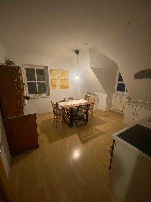 Sehr schöne Dachgeschoßwohnung