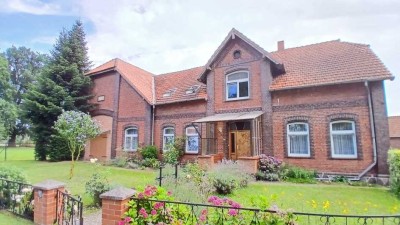 Großzügiges Wohnhaus mit zwei abgeschlossenen Wohnungen in 19303 Tewswoos