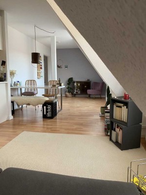 Helle 2-Zimmer Wohnung möbliert für 1 Jahr Hansastr.