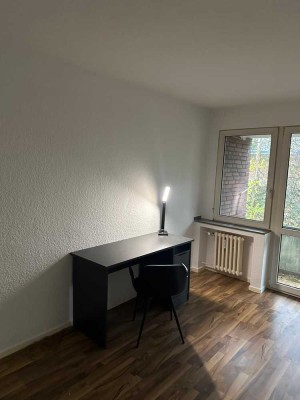 Modernisierte 2-Zimmer Wohnung mit Balkon in Duisburg-Hamborn optional mit neuer Einbauküche