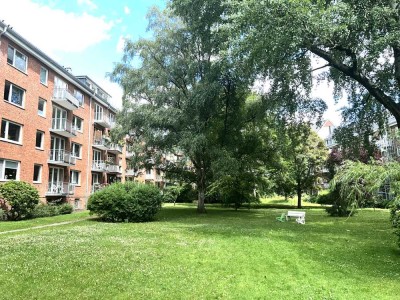 Von privat: Eppendorf 2-Zimmer-Wohnung mit Südbalkon und privatem Park