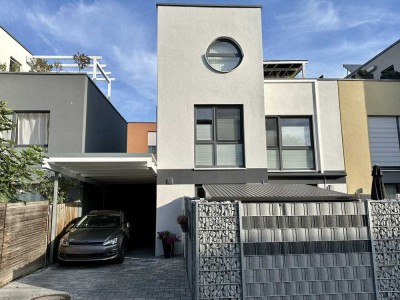 Kornwestheim - moderne Doppelhaushälfte (Baujahr 2008)
Energieeffizient, Dachterrasse, Stellplatz