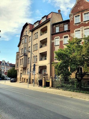 Neu saniertes Altbauwohnung 5-Zimmer mit Balkon in Zentrum von Zeitz