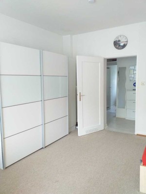 Helle, möblierte 1Z-Wohnung mit Balkon, Küche, Bad und Gartennutzung; provisionsfrei