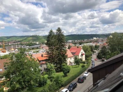 Helle 2-Zimmer-Wohnung mit Sauna im 3. OG in Stuttgart-Wangen