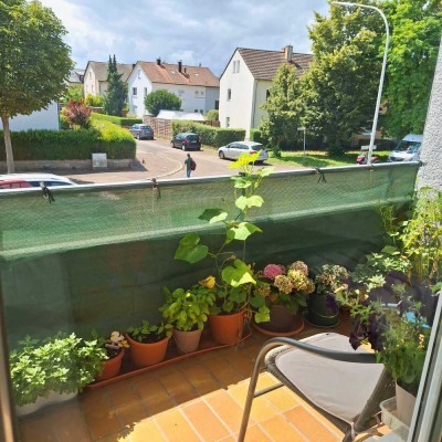 Gemütliche, helle 2-Zimmer Wohnung mit Sonnenbalkon und Stellplatz