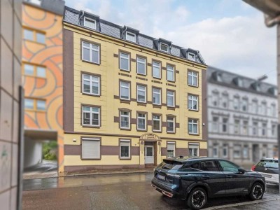 Vermietete 2-Zimmer-Wohnung im Dachgeschoss in zentraler Lage von Neumünster als Kapitalanlage