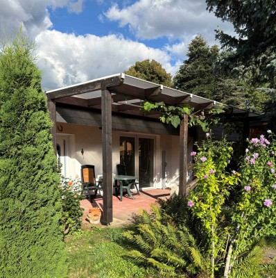 Exklusives Einfamilienhaus mit Wintergarten, Sauna & großem Gartenparadies in Dresden-Weixdorf