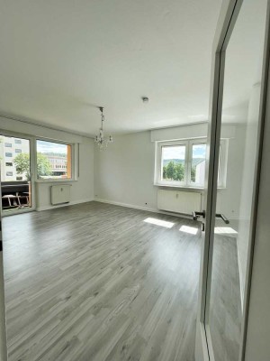 Renovierte 2-Zimmer-Wohnung mit schönem Balkon!