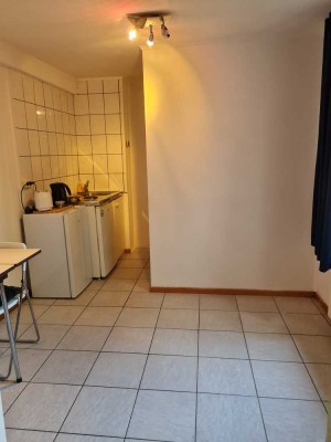 500 € - 15 m² - 1.0 Zi.