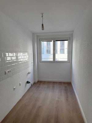 Neu renovierte 2-Zimmer WG-Wohnung im Herzen von Karlsruhe